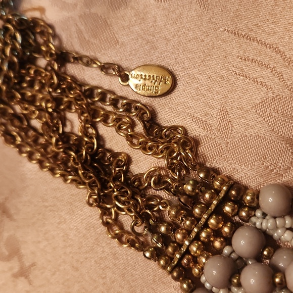 Vintage simple addiction grey beaded goldtoned statement necklace - Picture 3 of 4